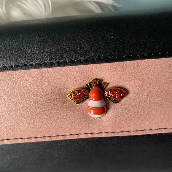 Dream Control Bee Wallet with Snakeskin Print - Picture 3 of 14